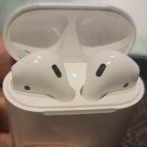 AirPods